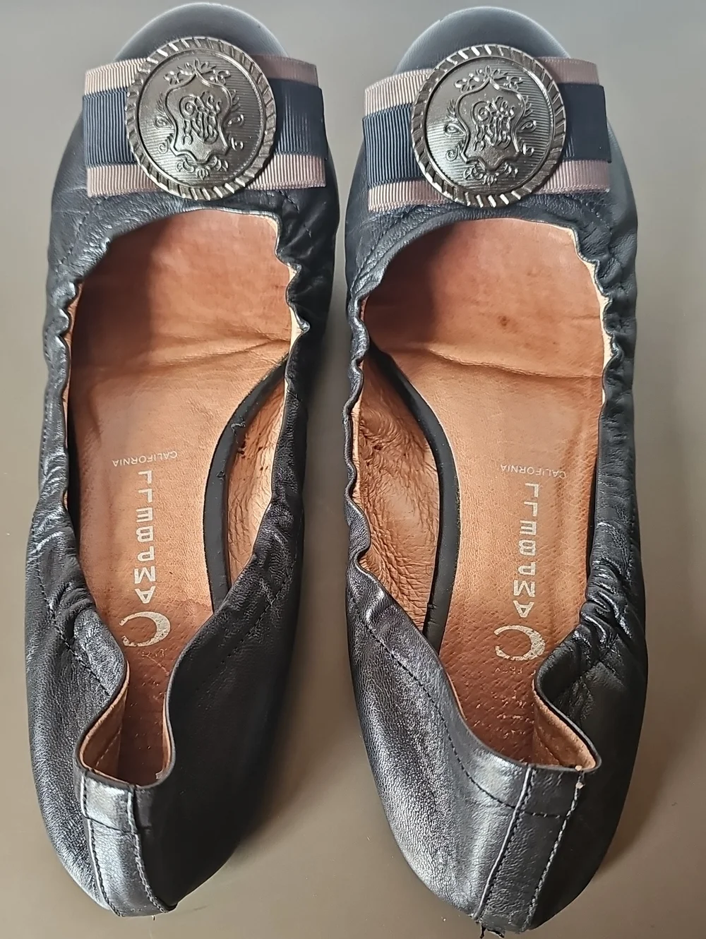 Jeffrey Campbell Black Leather Ballet Flats with Decorative Medallion Sz 11